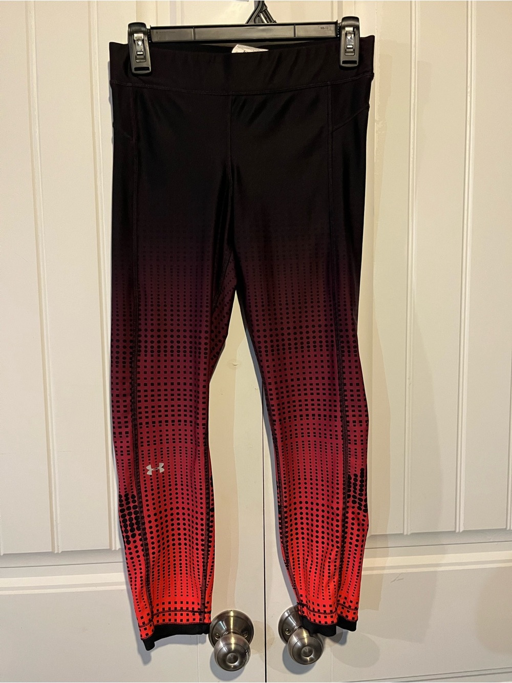 Under Armour Girls Black to Red Ombre Dot Athletic Leggings
